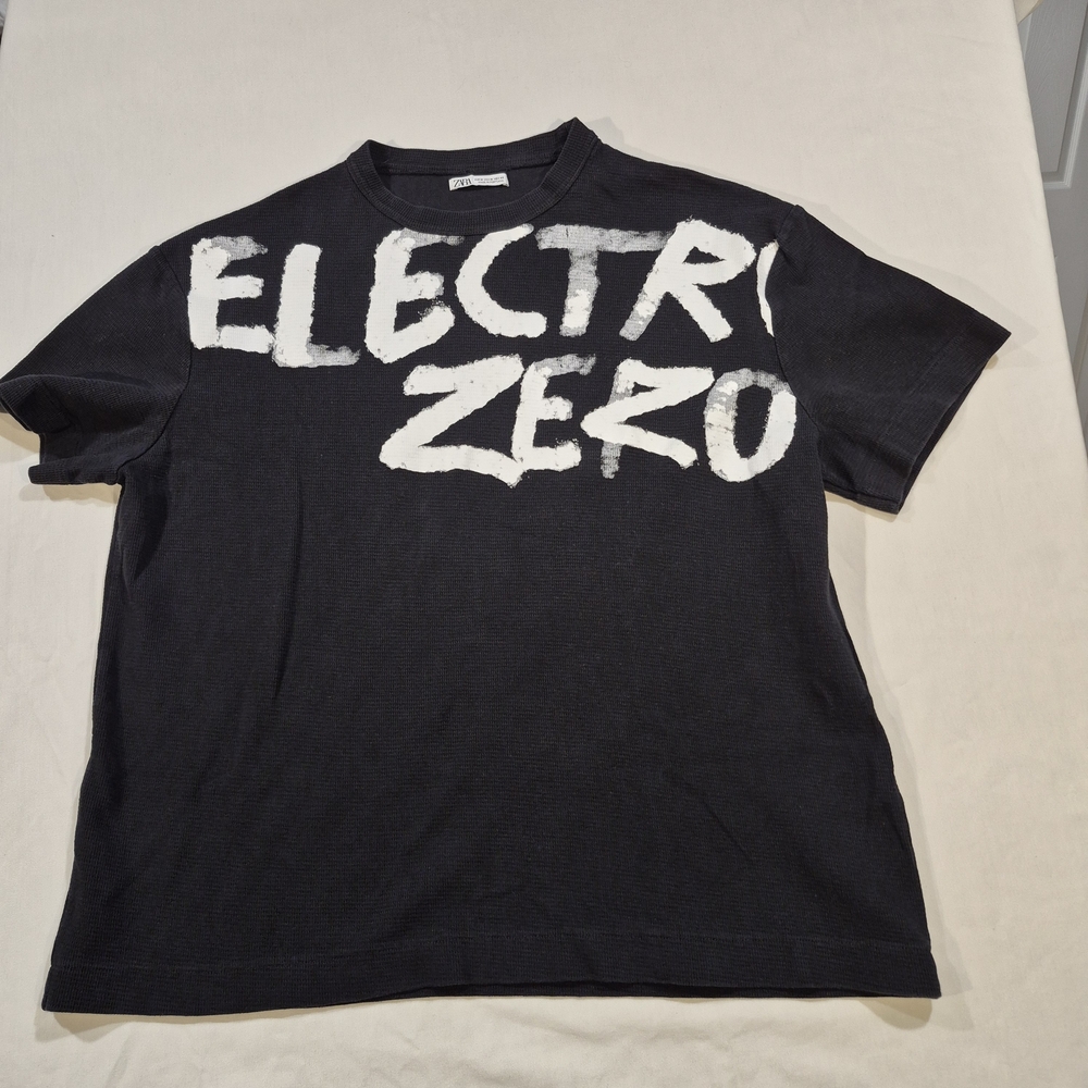 Zara Black and White Graphic Crewneck Tee